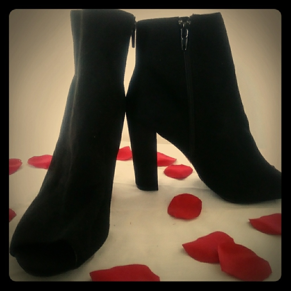 Open toed bootie